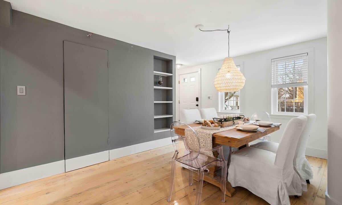 Photo of Bedroom in Newburyport