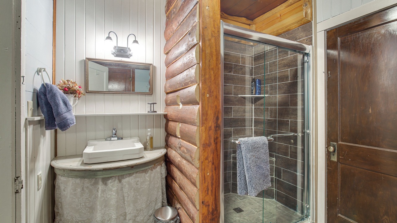 Photo of Bathroom in Perryville