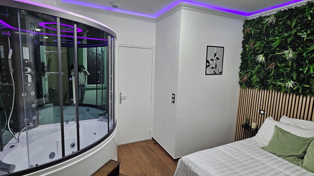 Photo of Bedroom in Saint-Leu