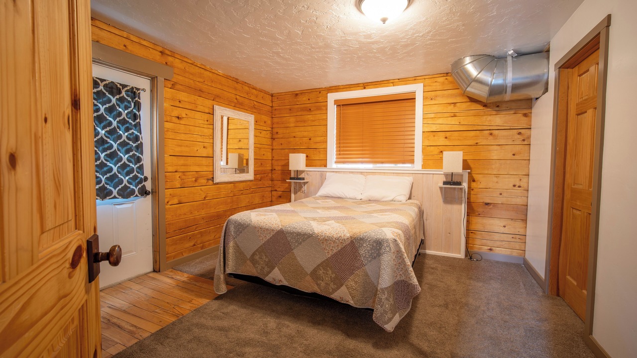 Photo of Bedroom in Cascade
