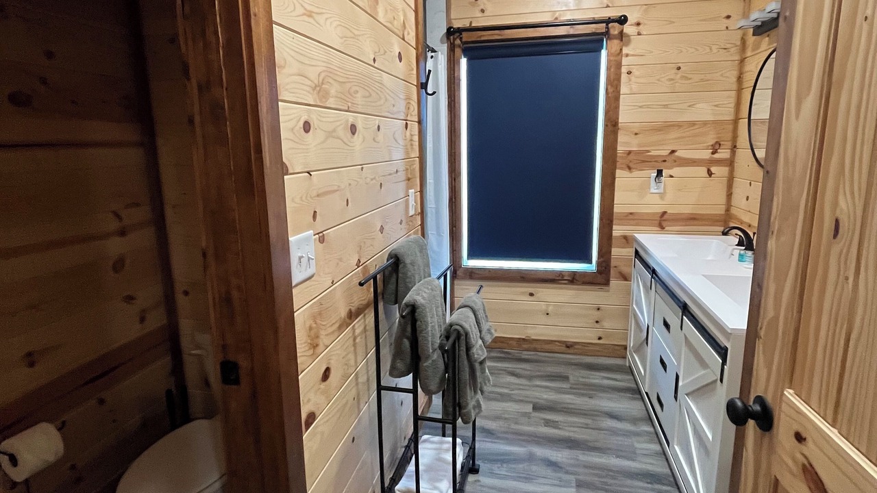 Photo of Bathroom in Golden