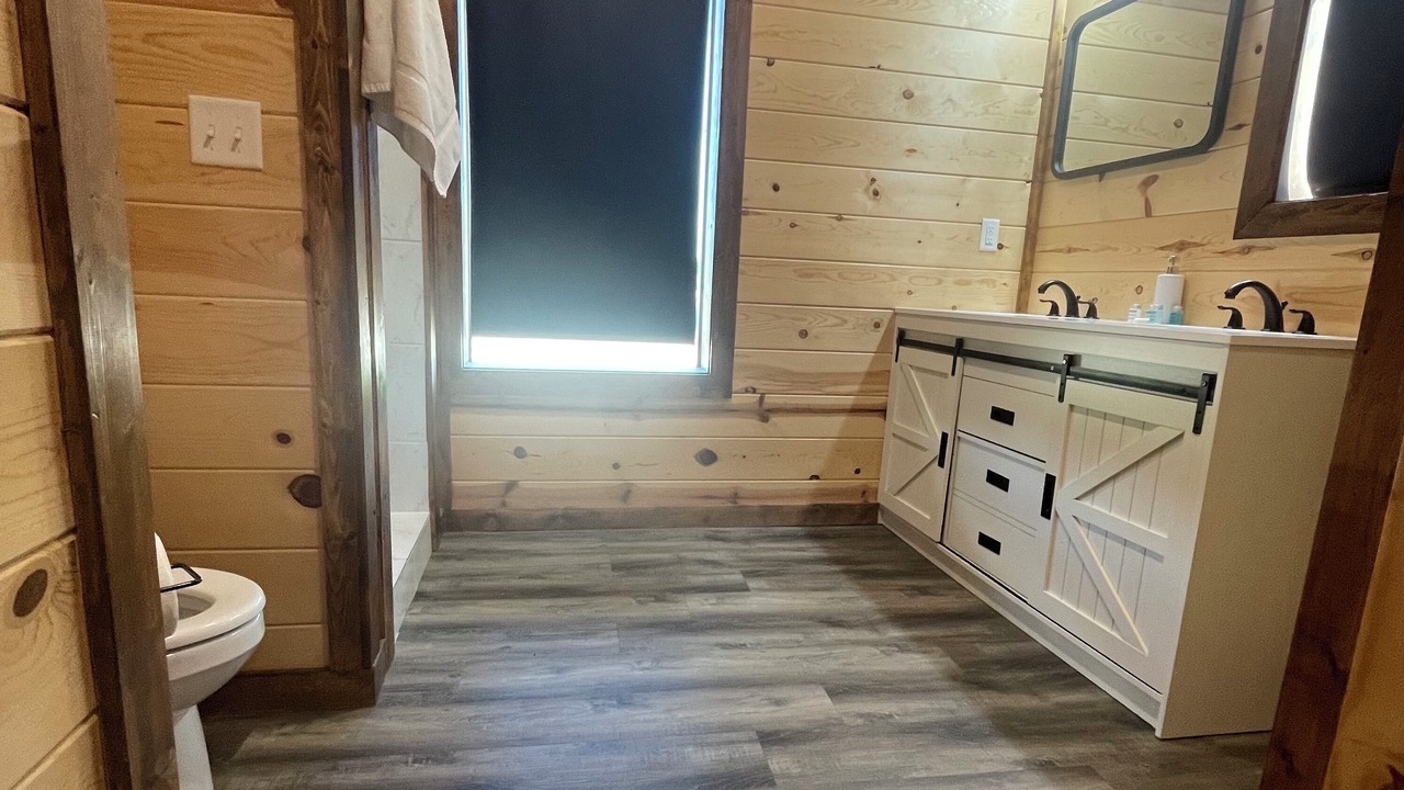 Photo of Bathroom in Golden