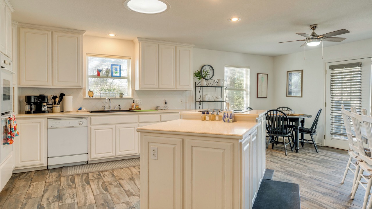 Photo of Kitchen in Horseshoe Bay