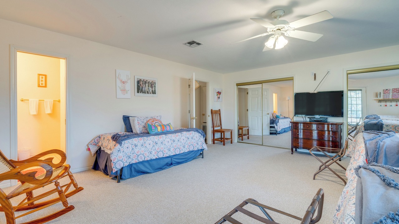 Photo of Bedroom in Horseshoe Bay