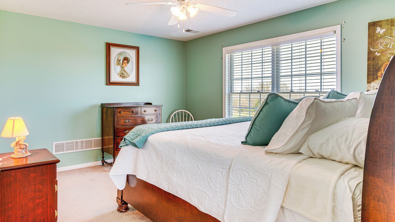 Photo of Bedroom in Warrensburg