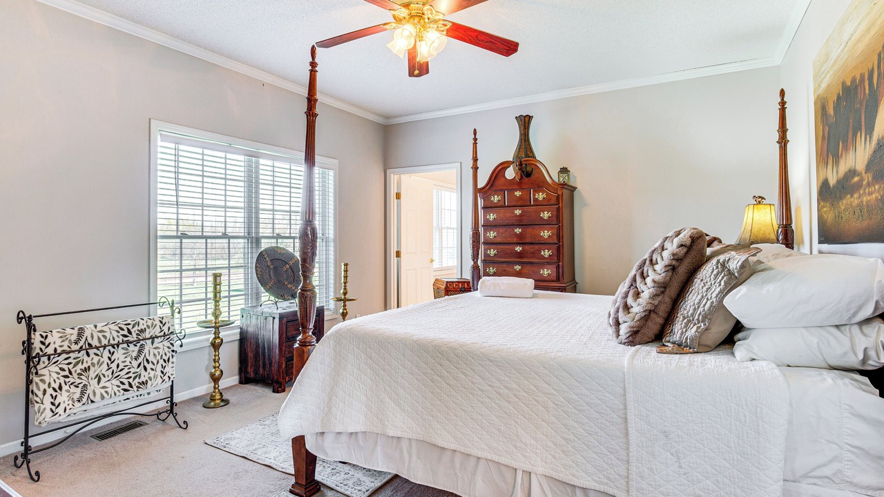 Photo of Bedroom in Warrensburg