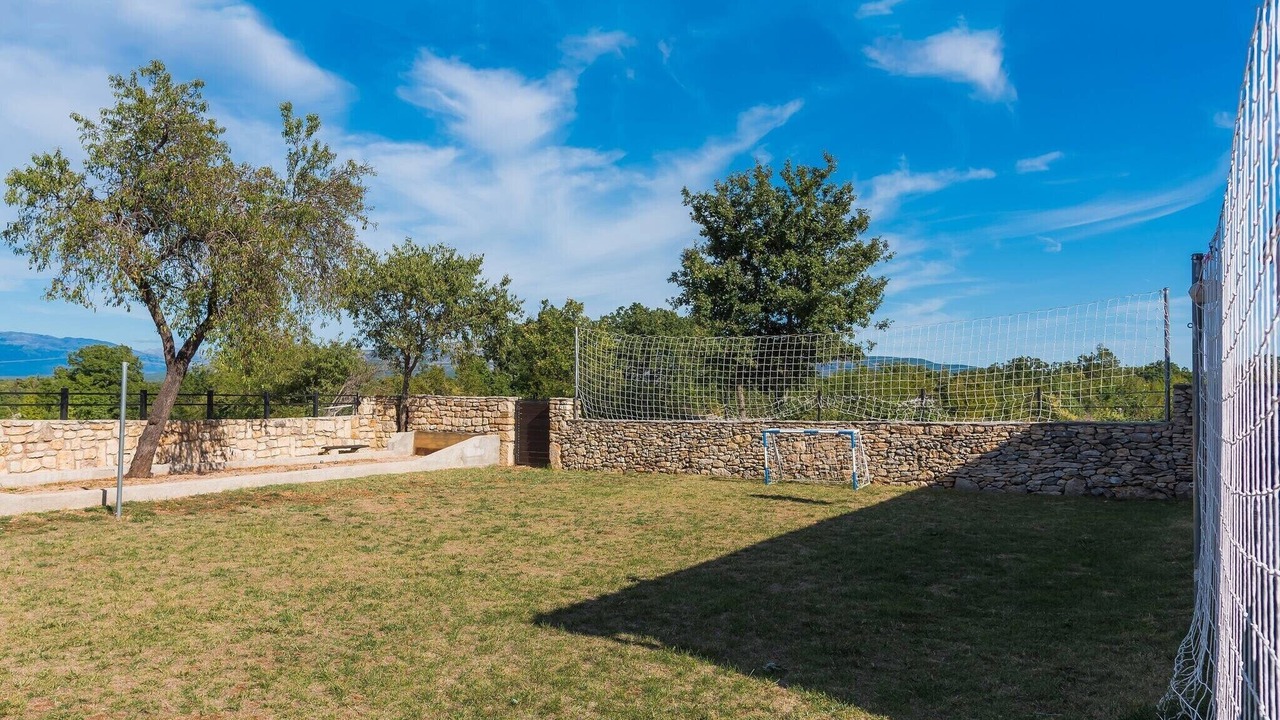 Photo of Outdoor in Promina