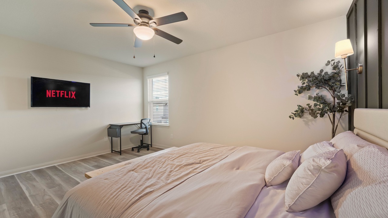 Photo of Bedroom in Humble