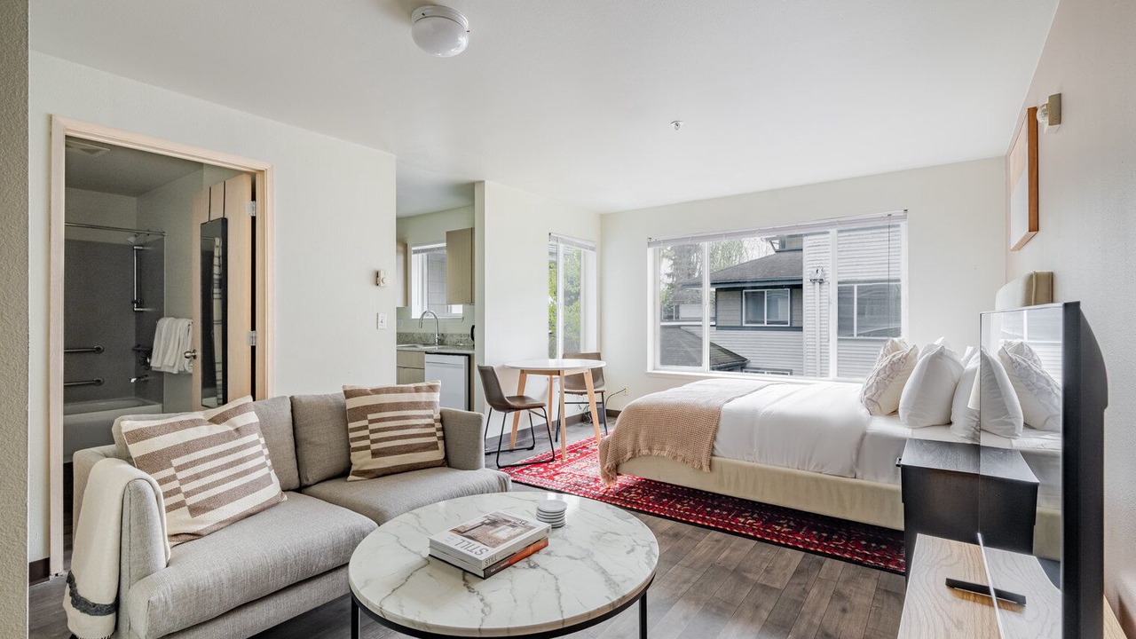 Photo of Bedroom in University District