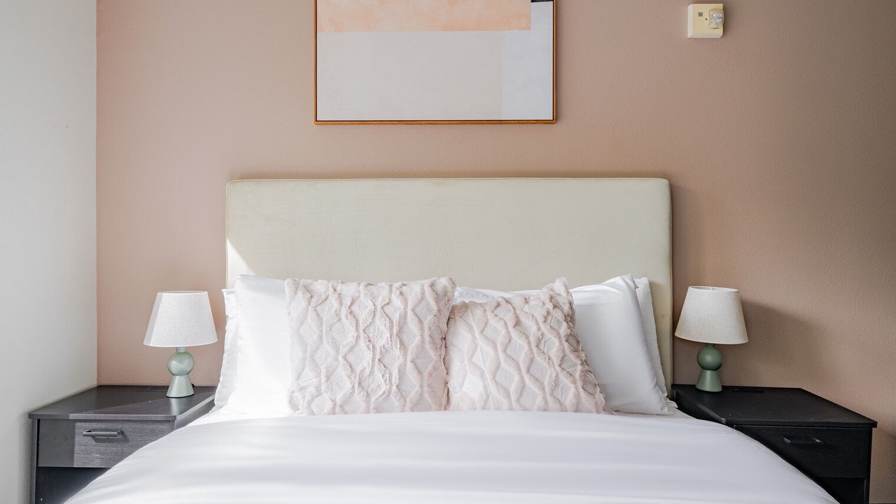 Photo of Bedroom in University District