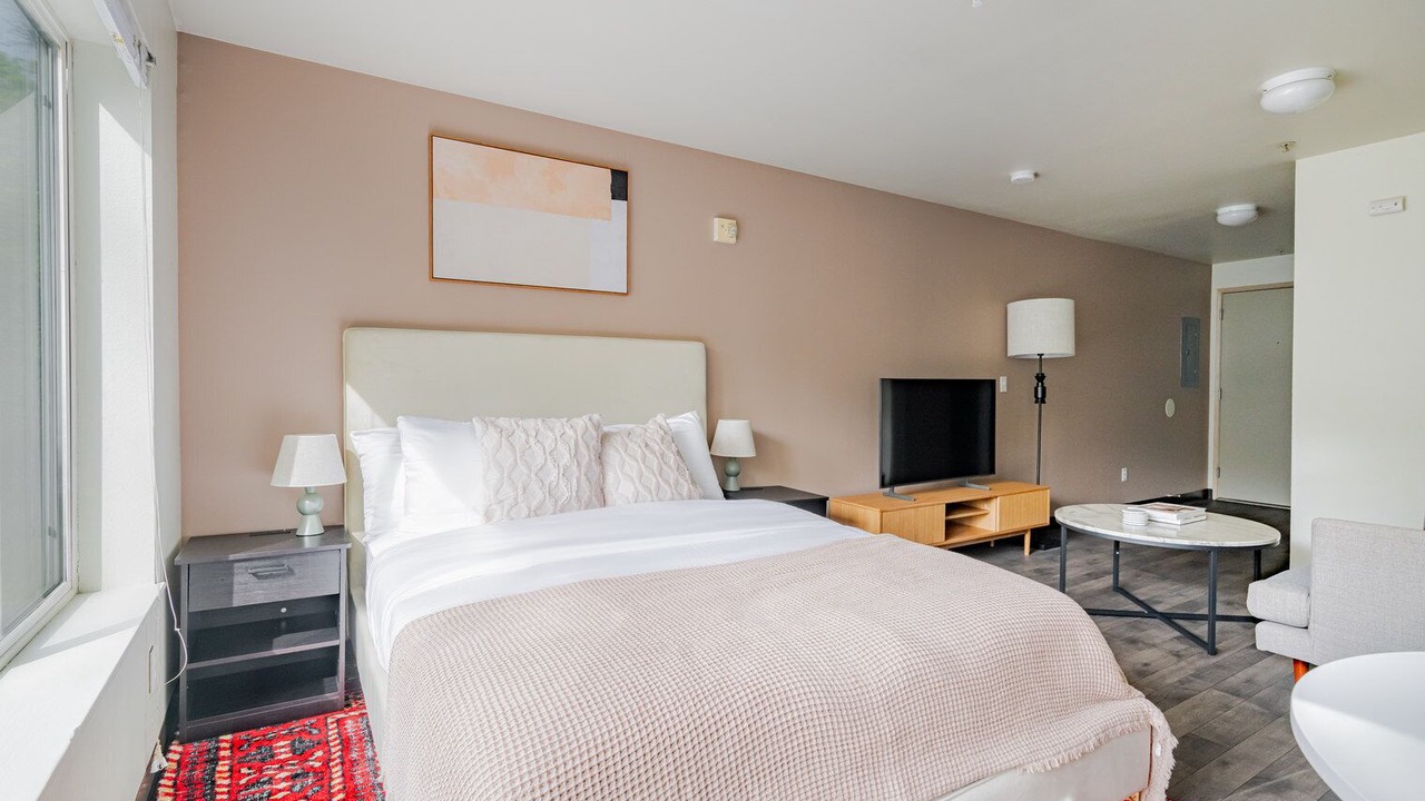 Photo of Bedroom in University District