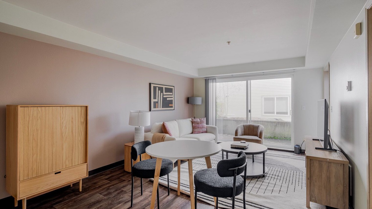 Photo of Livingroom in University District