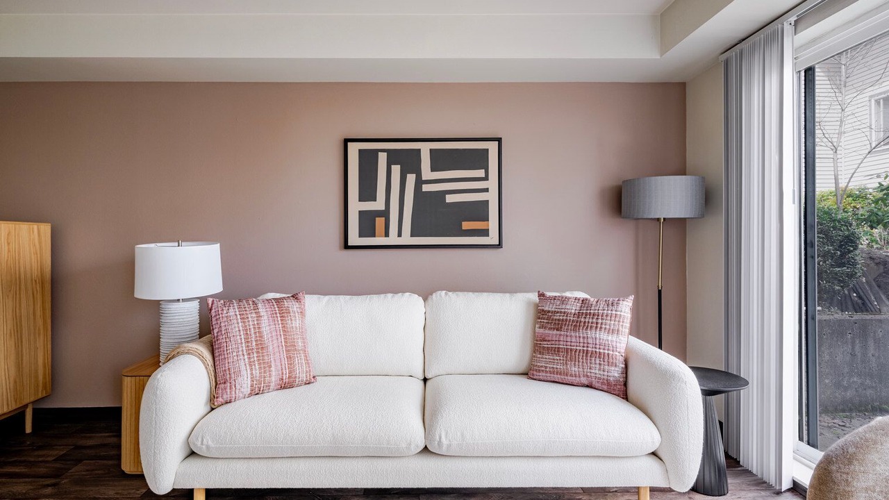 Photo of Livingroom in University District