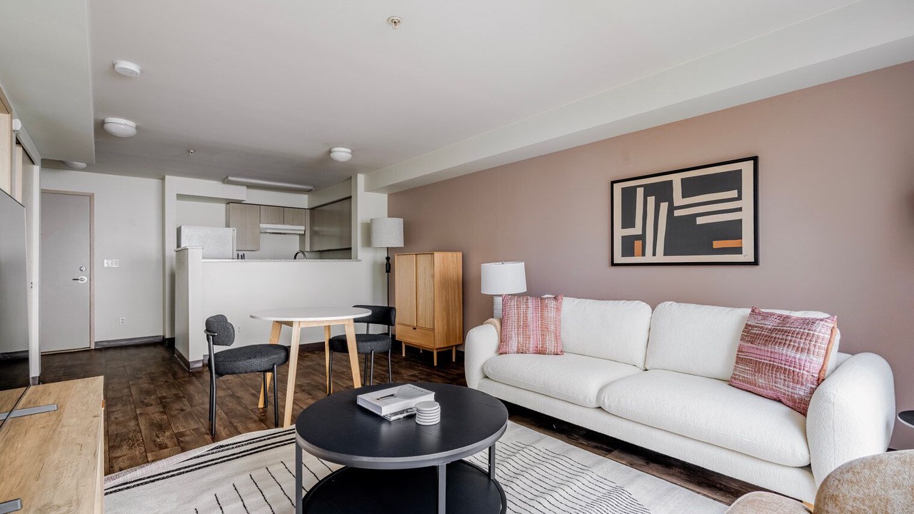 Photo of Livingroom in University District