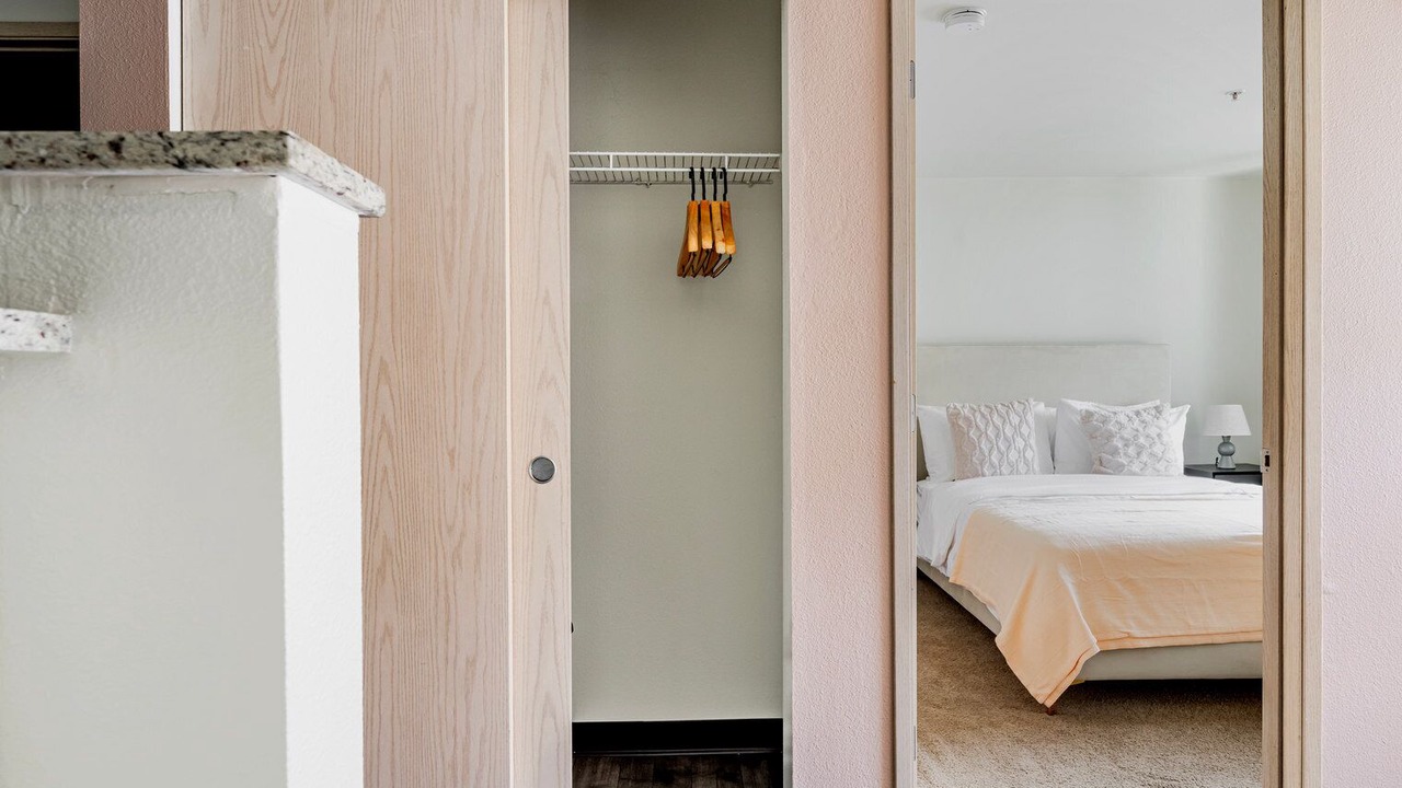 Photo of Bedroom in University District