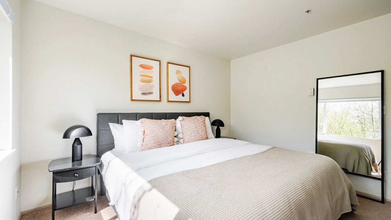 Photo of Bedroom in University District