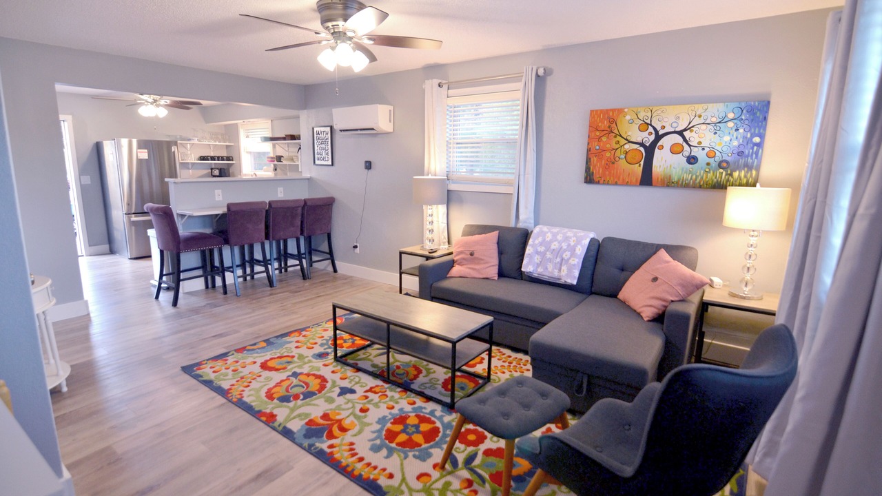 Photo of Livingroom in Stanford