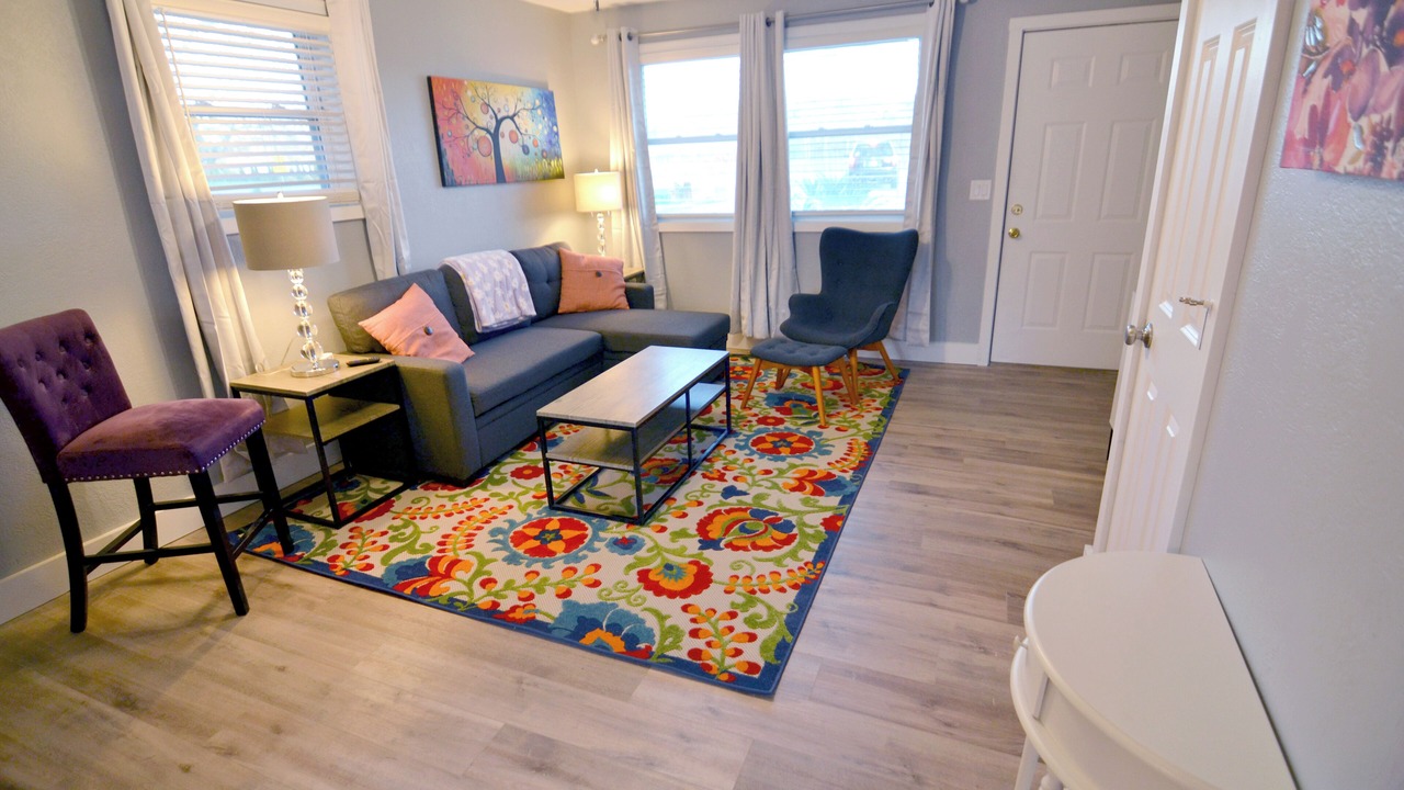 Photo of Livingroom in Stanford