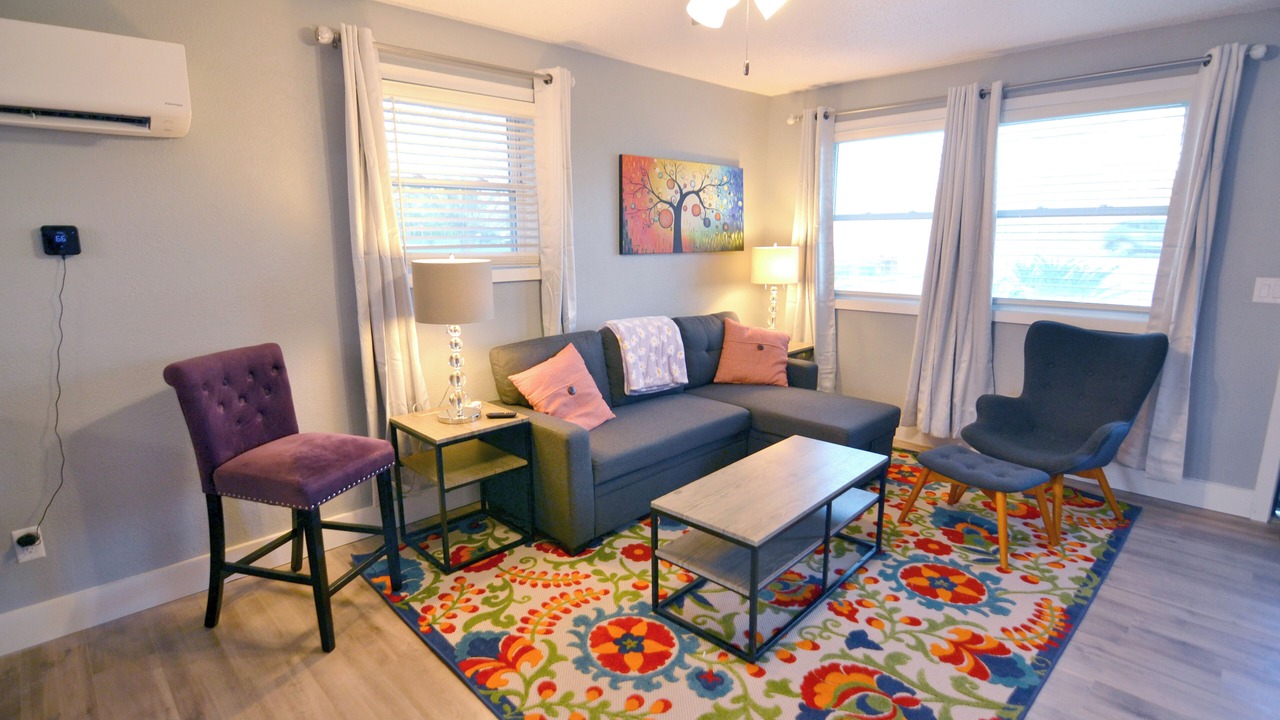 Photo of Livingroom in Stanford