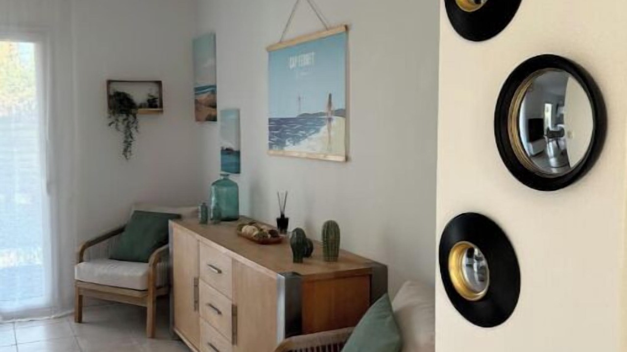 Photo of Others in Lanton