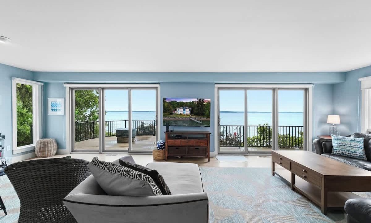 Photo of Livingroom in Suttons Bay