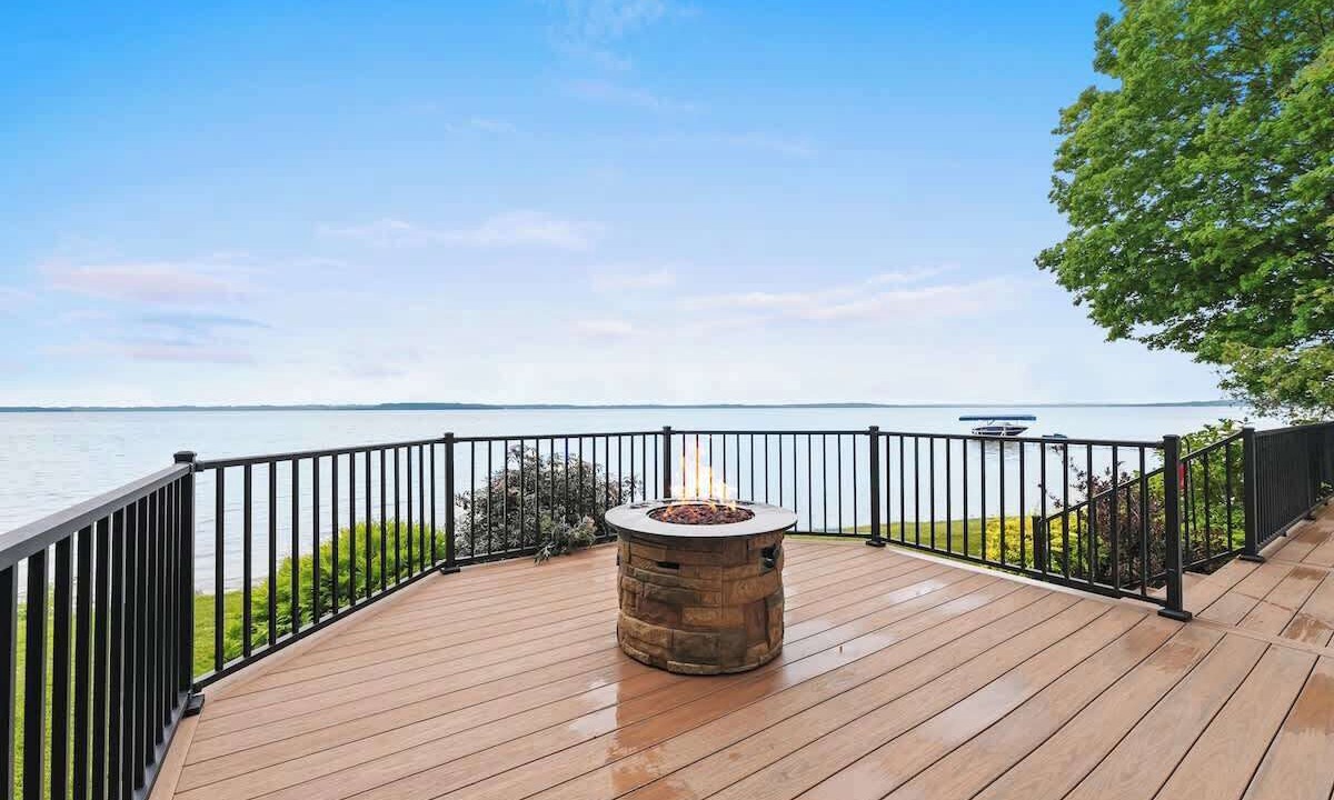 Photo of Patio Balcony in Suttons Bay