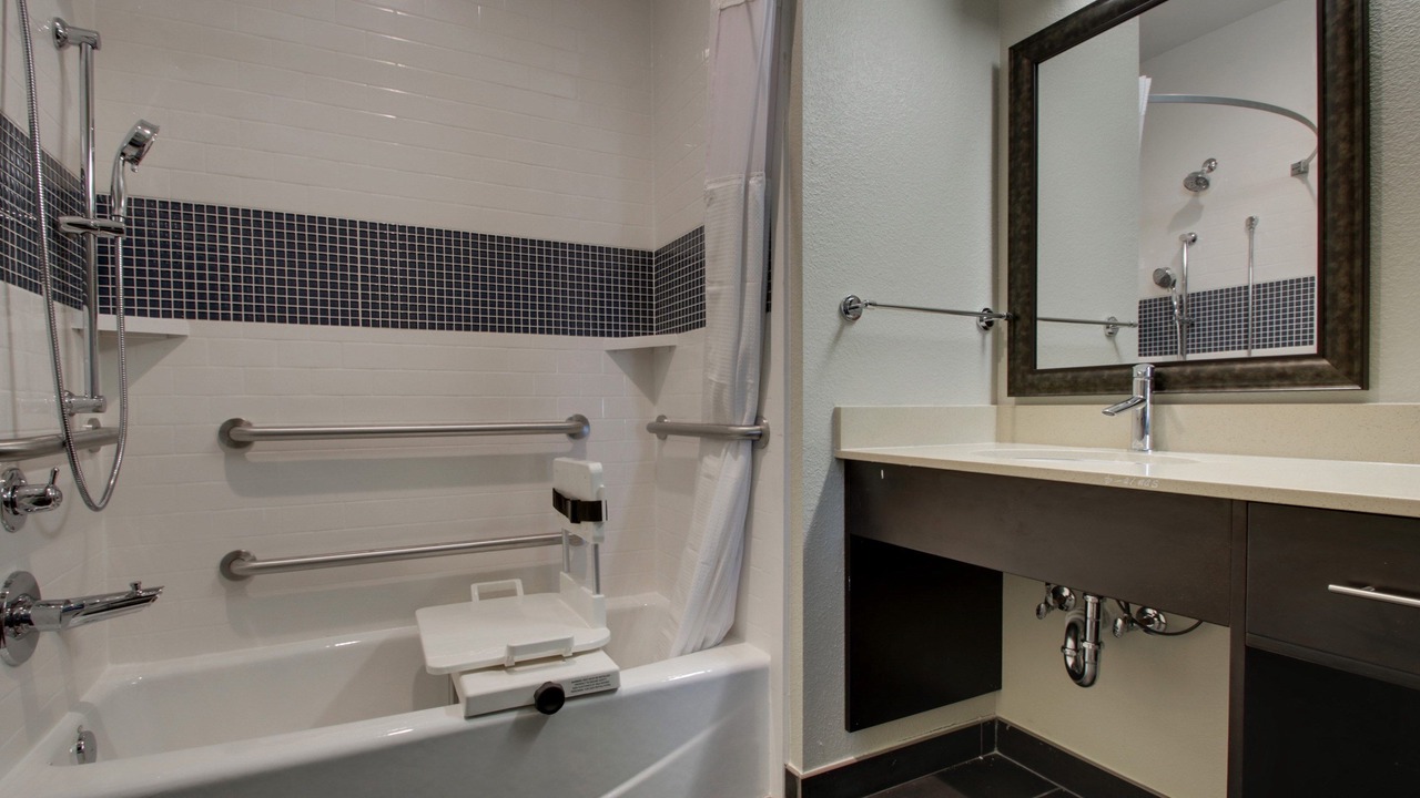 Photo of Bathroom in The Colony