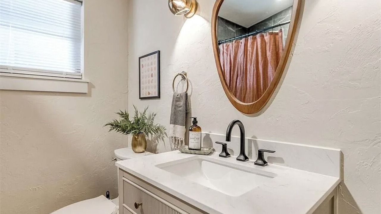 Photo of Bathroom in Norman