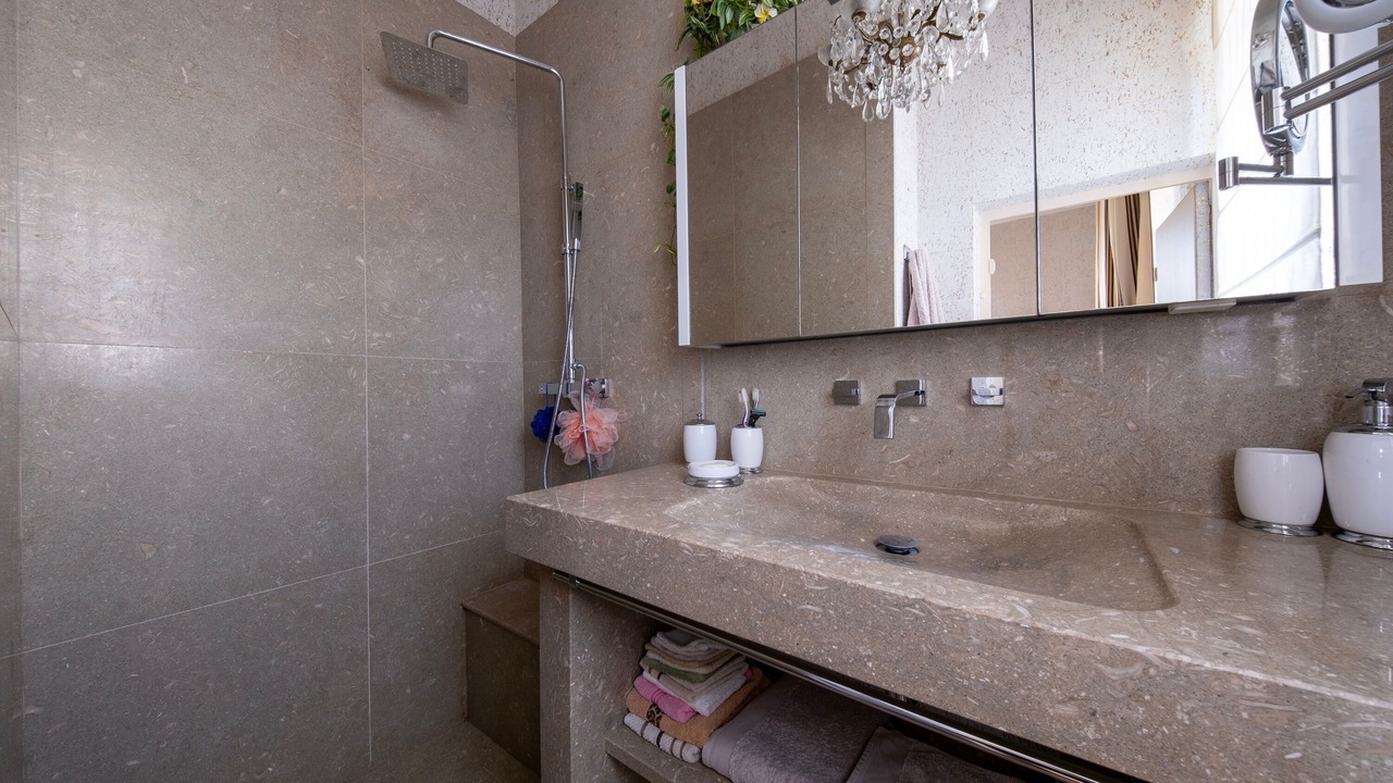 Photo of Bathroom in Saverdun