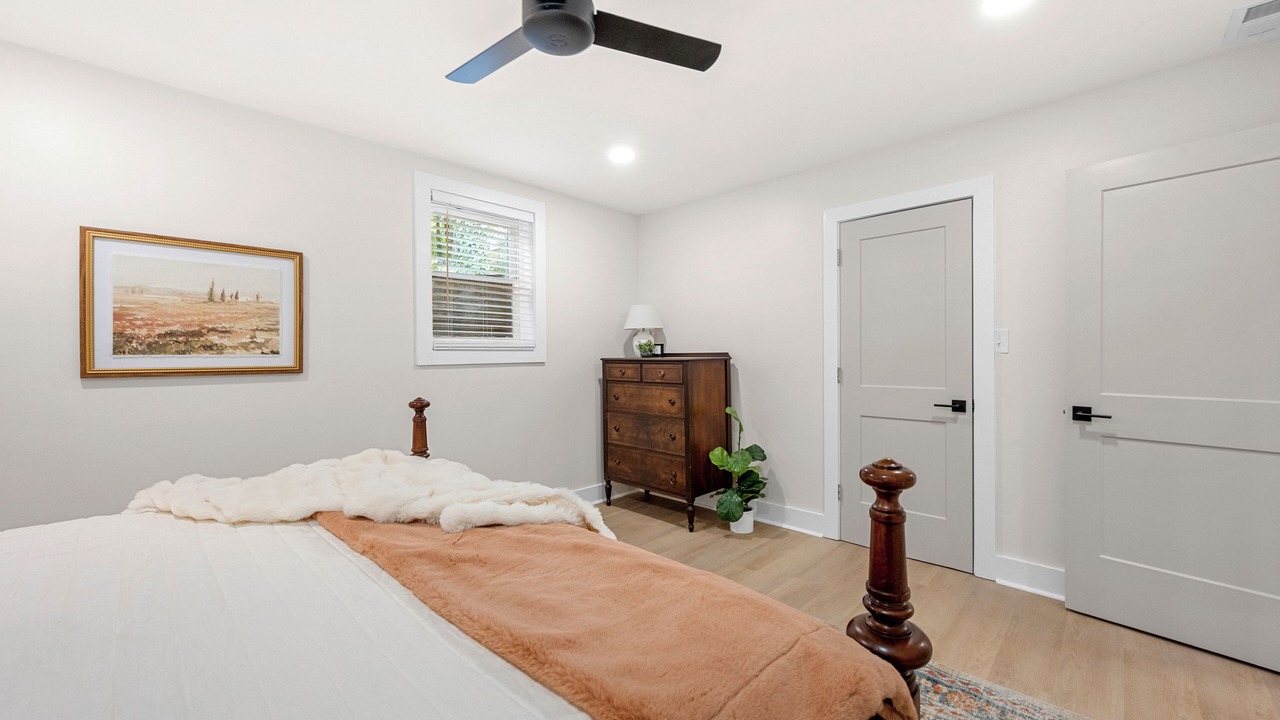 Photo of Bedroom in Roswell
