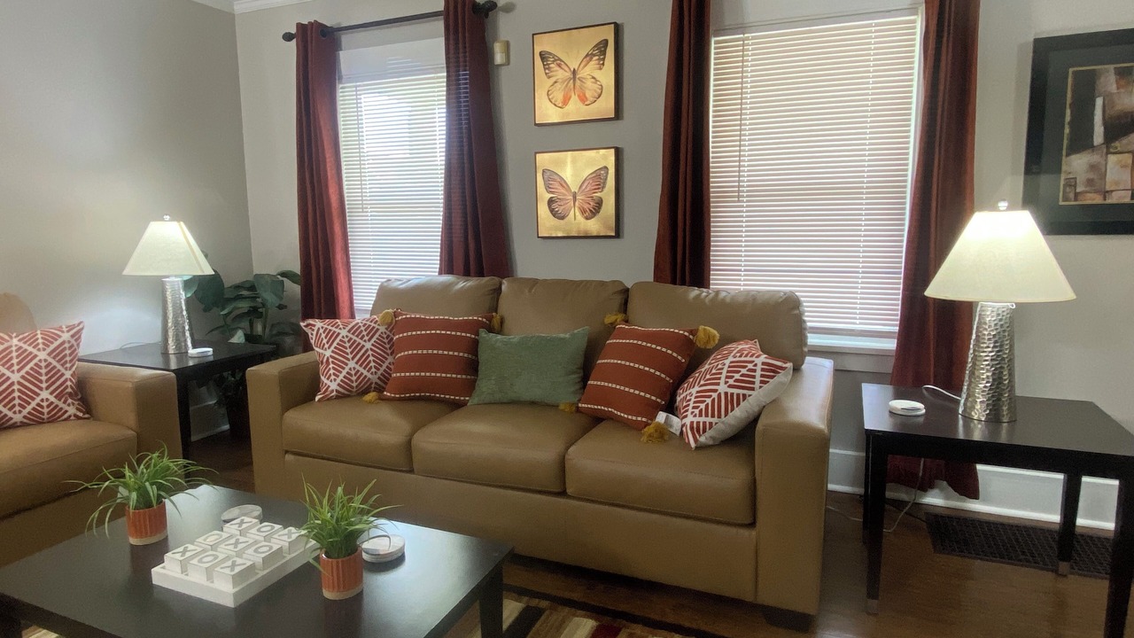 Photo of Livingroom in Corn Hill