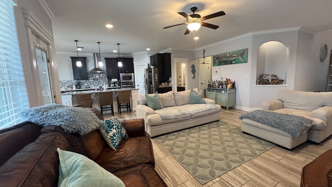 Photo of Livingroom in Corpus Christi