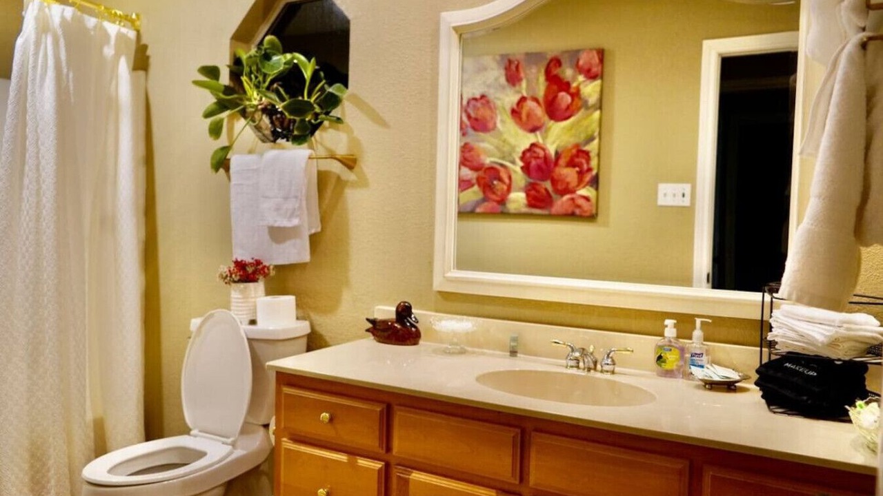 Photo of Bathroom in Leisure Land