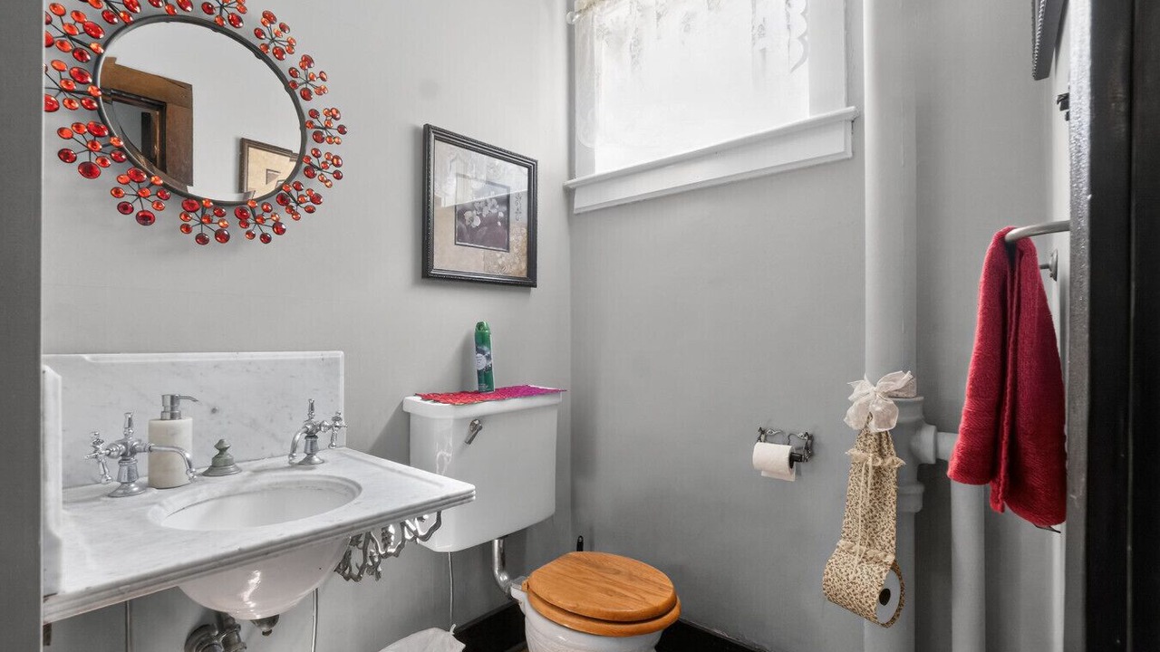 Photo of Bathroom in Council Bluffs