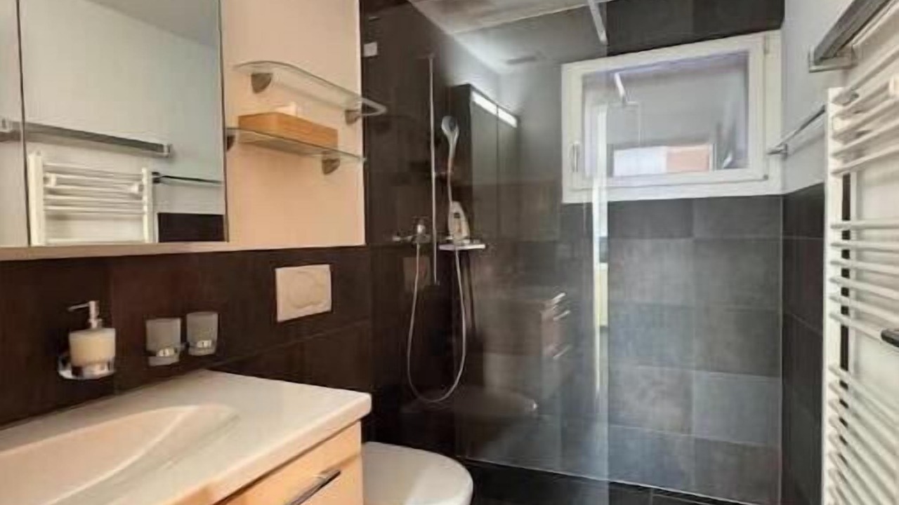 Photo of Bathroom in Goldiwil
