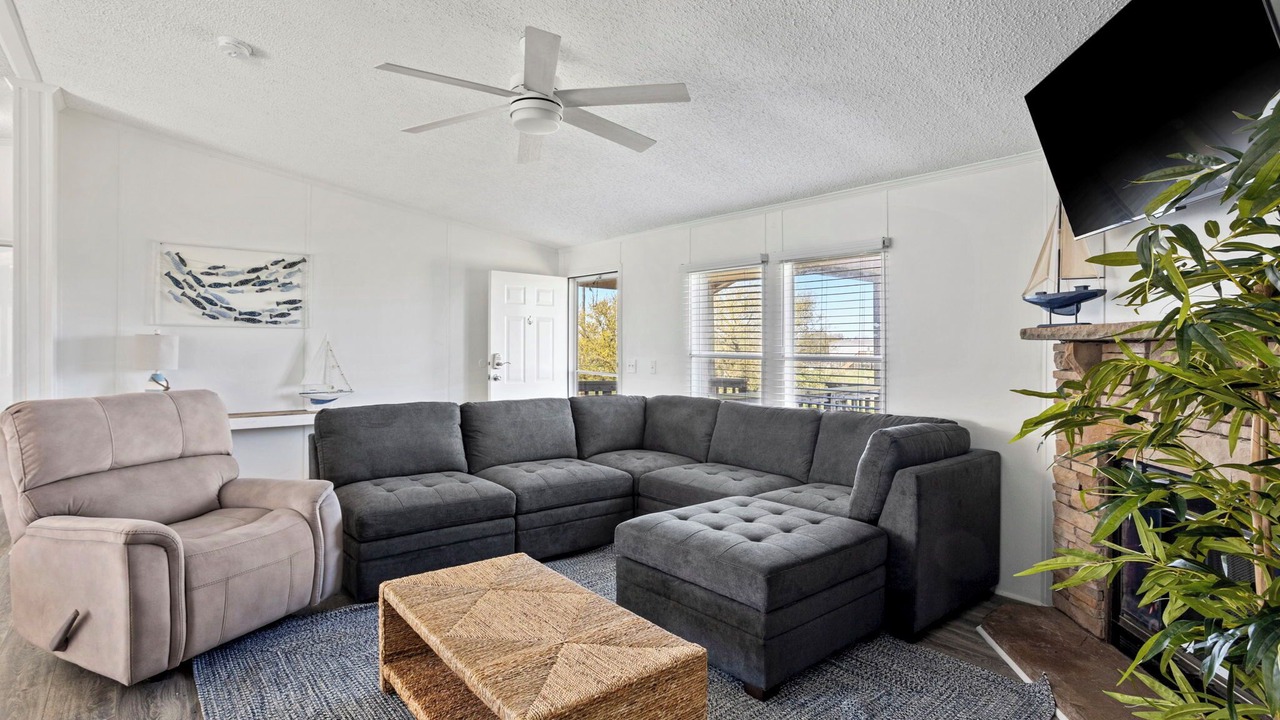 Photo of Livingroom in Hackberry