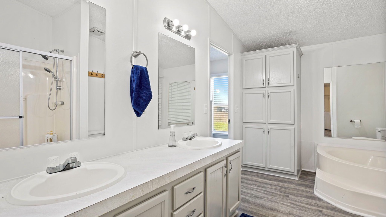 Photo of Bathroom in Hackberry
