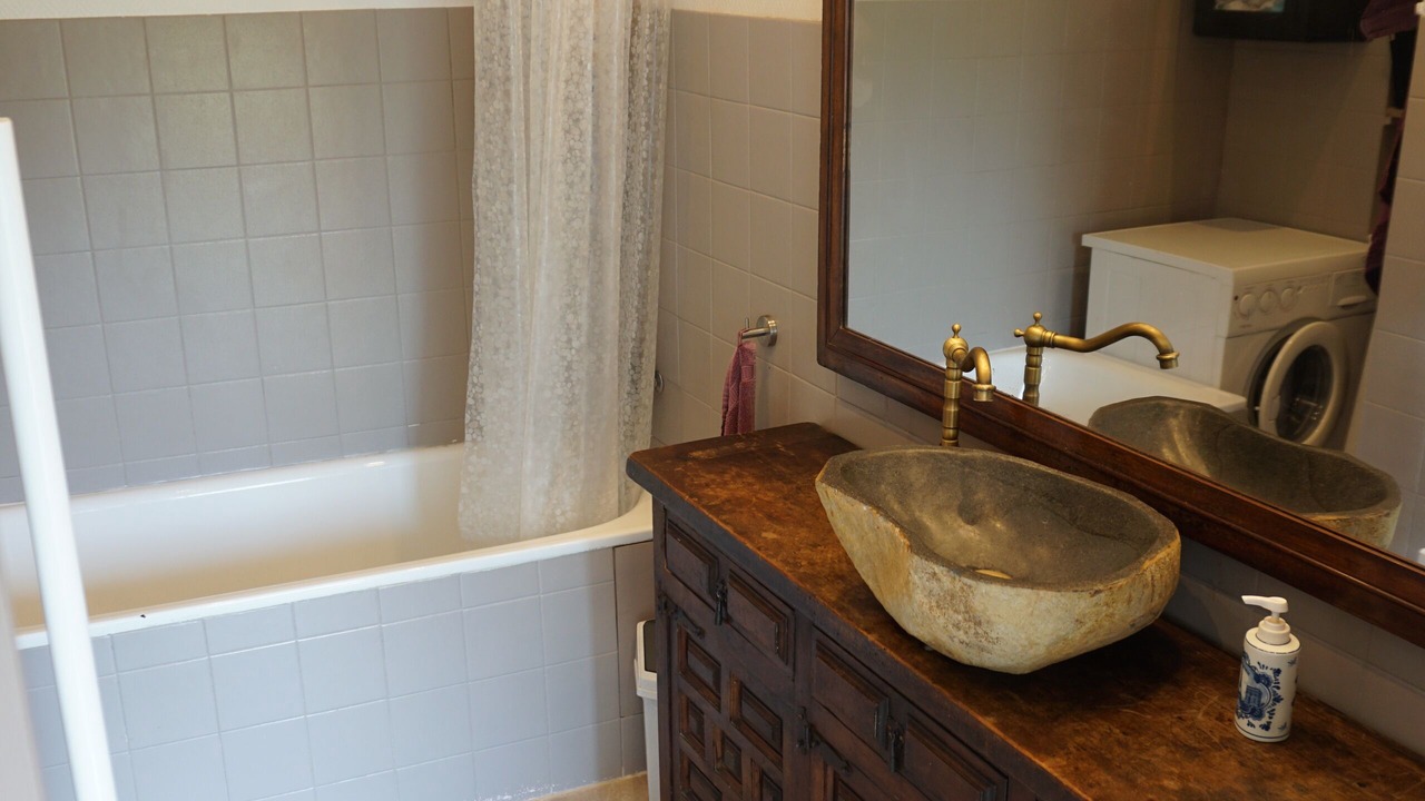 Photo of Bathroom in Varen