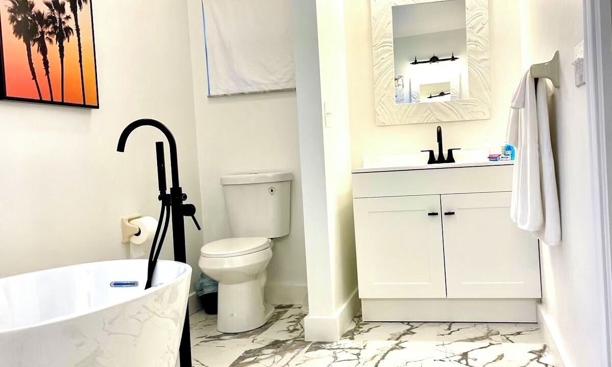 Photo of Bathroom in Greenview Shores
