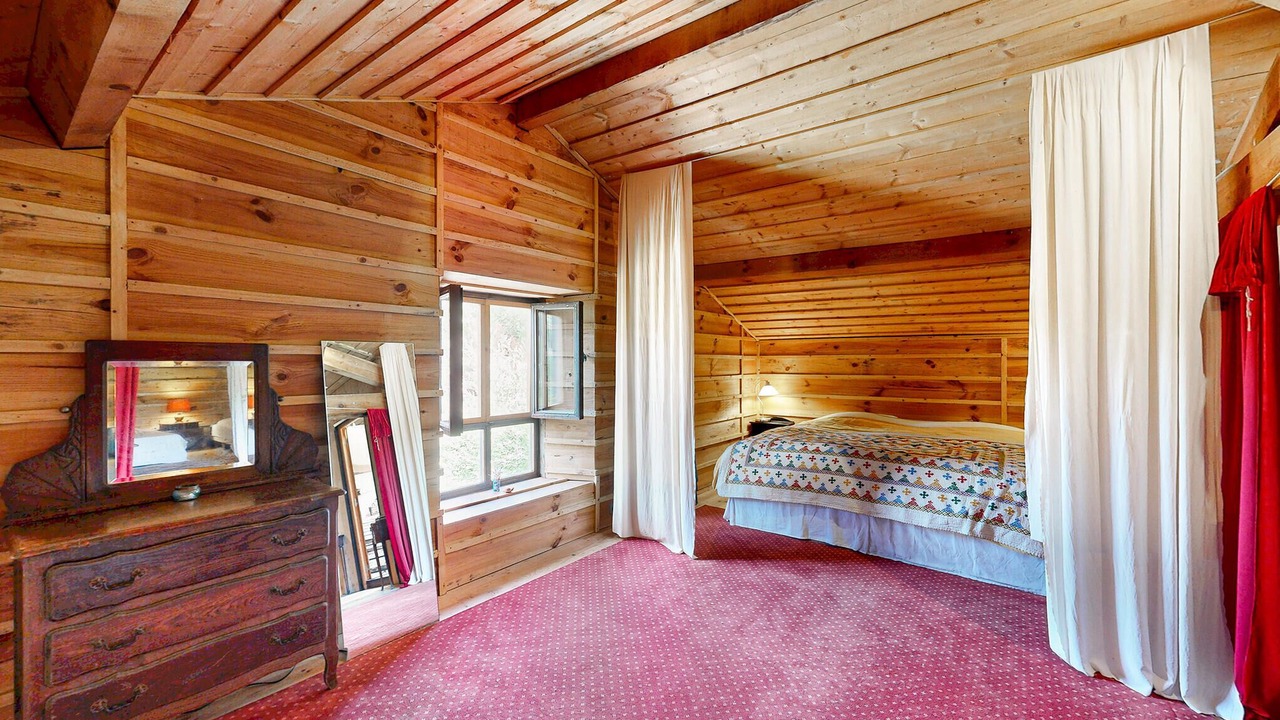 Photo of Others in Ossages