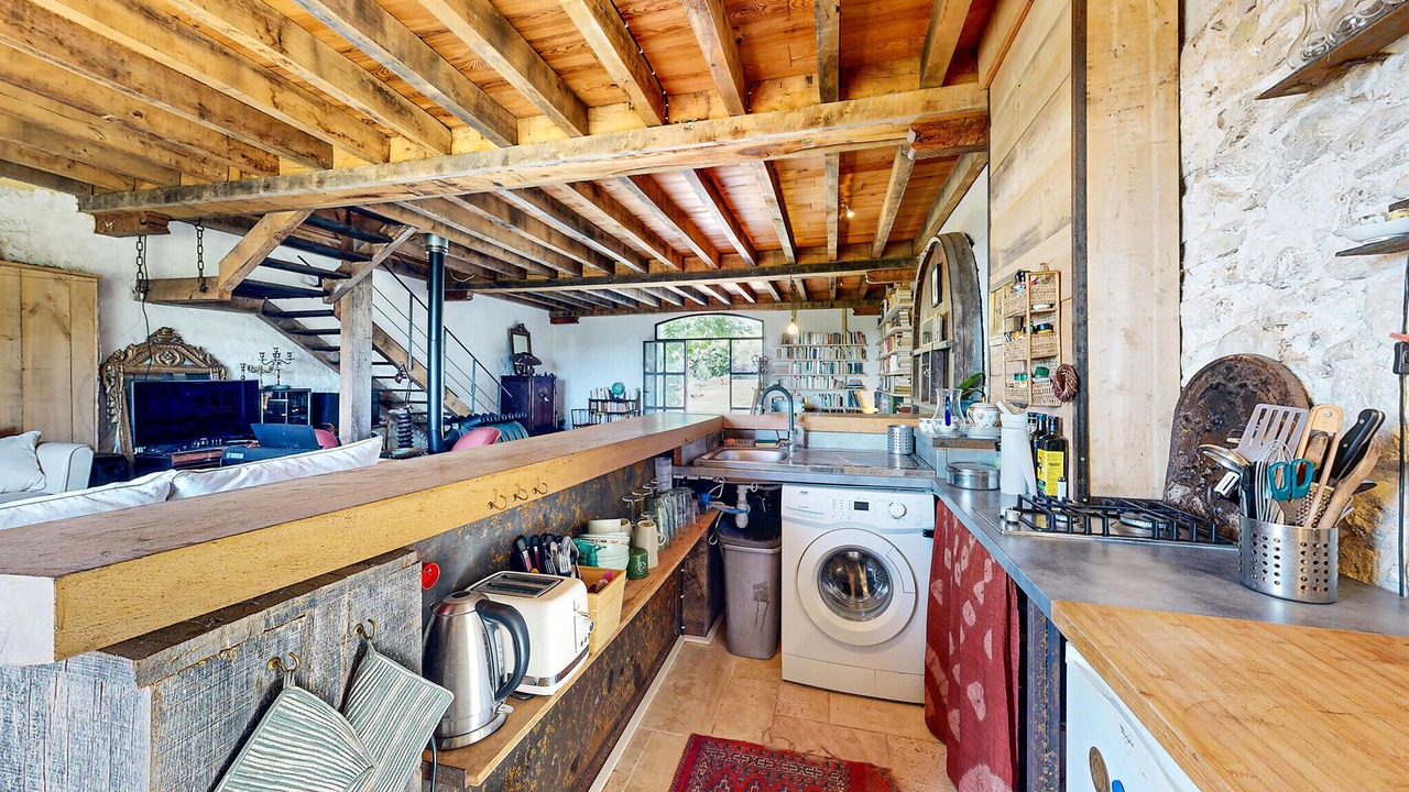 Photo of Others in Ossages