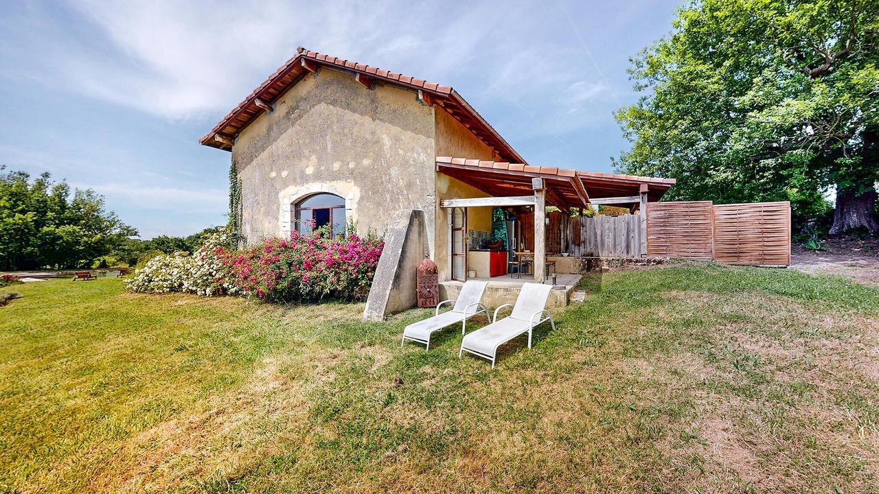 Photo of Others in Ossages