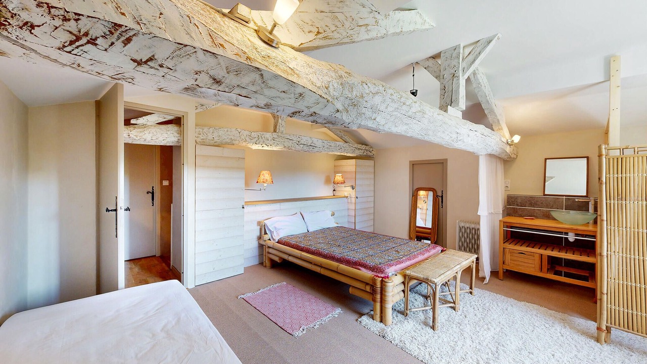 Photo of Others in Ossages