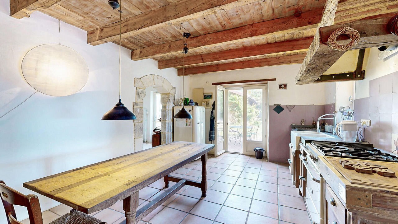 Photo of Others in Ossages