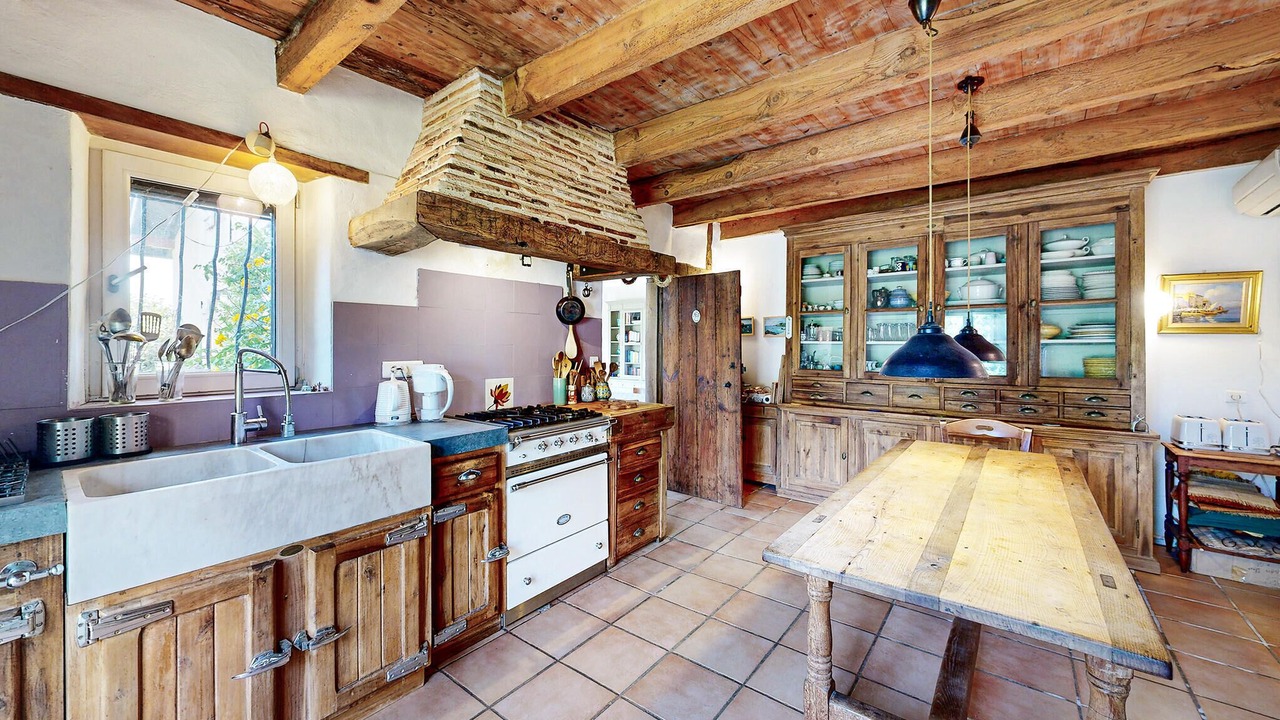 Photo of Others in Ossages