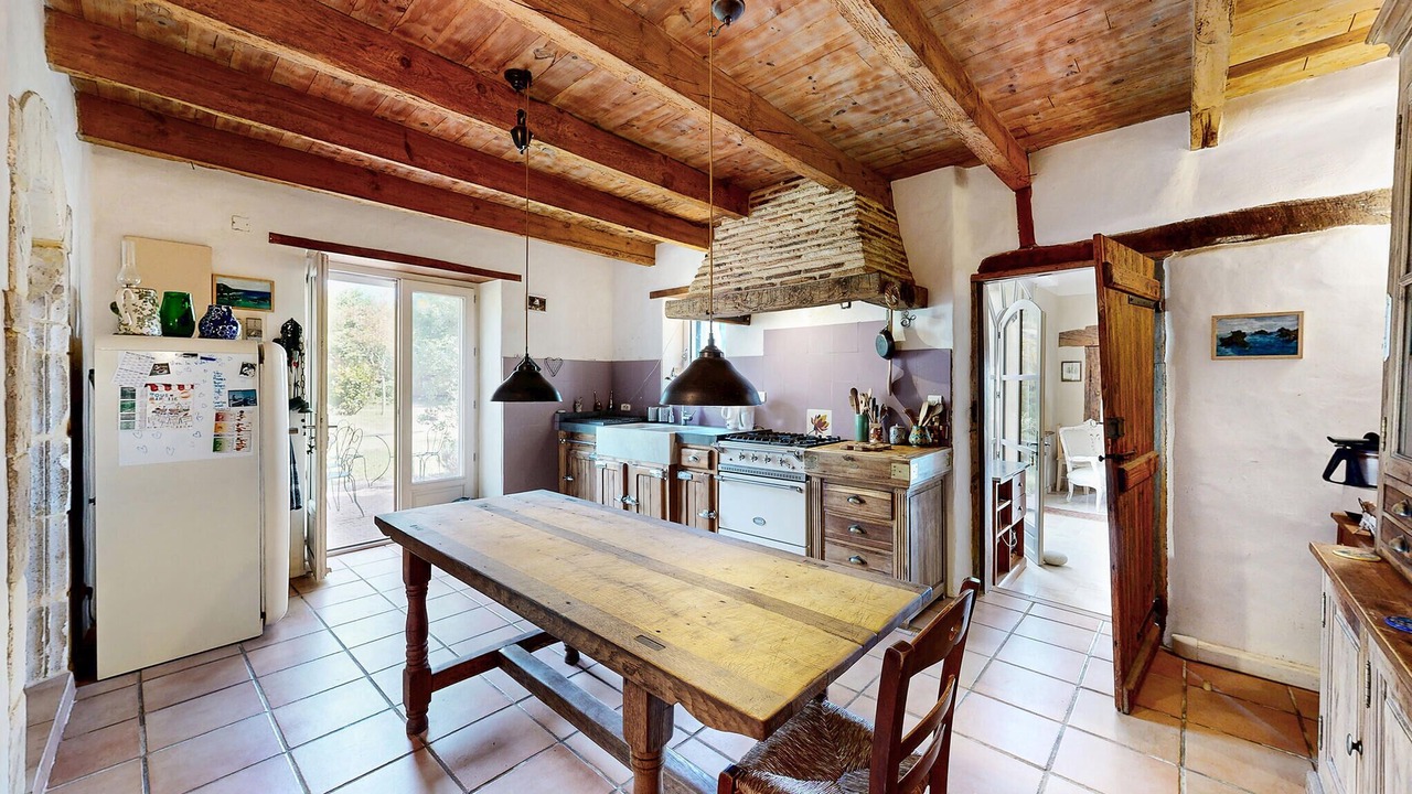 Photo of Others in Ossages