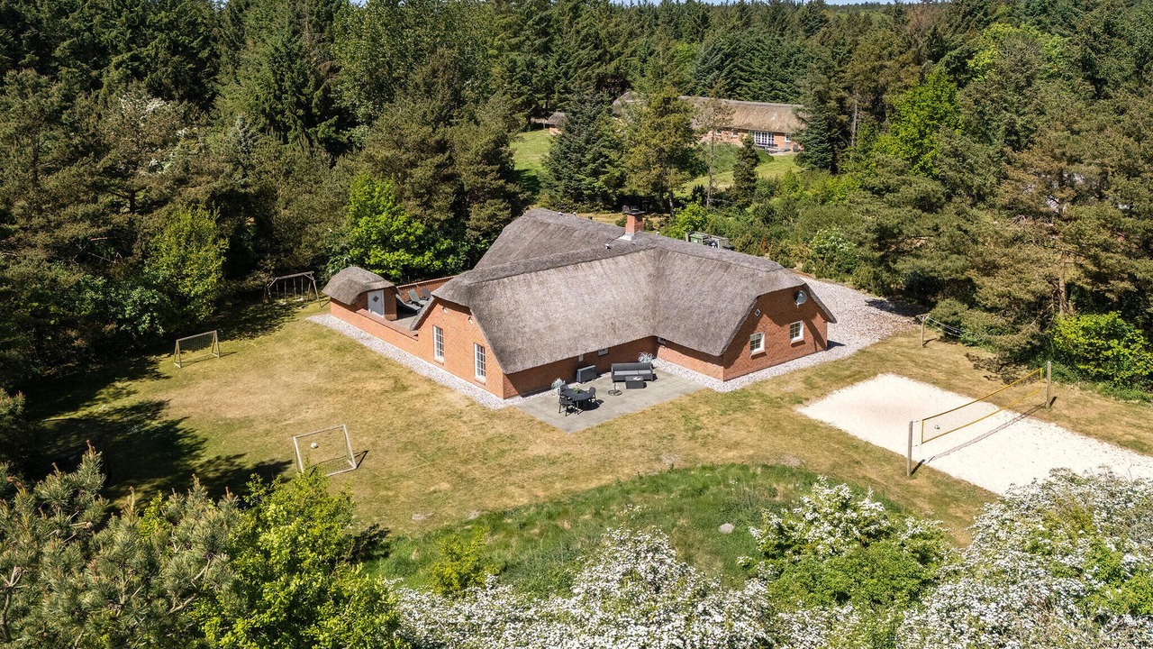 Photo of Others in Øby