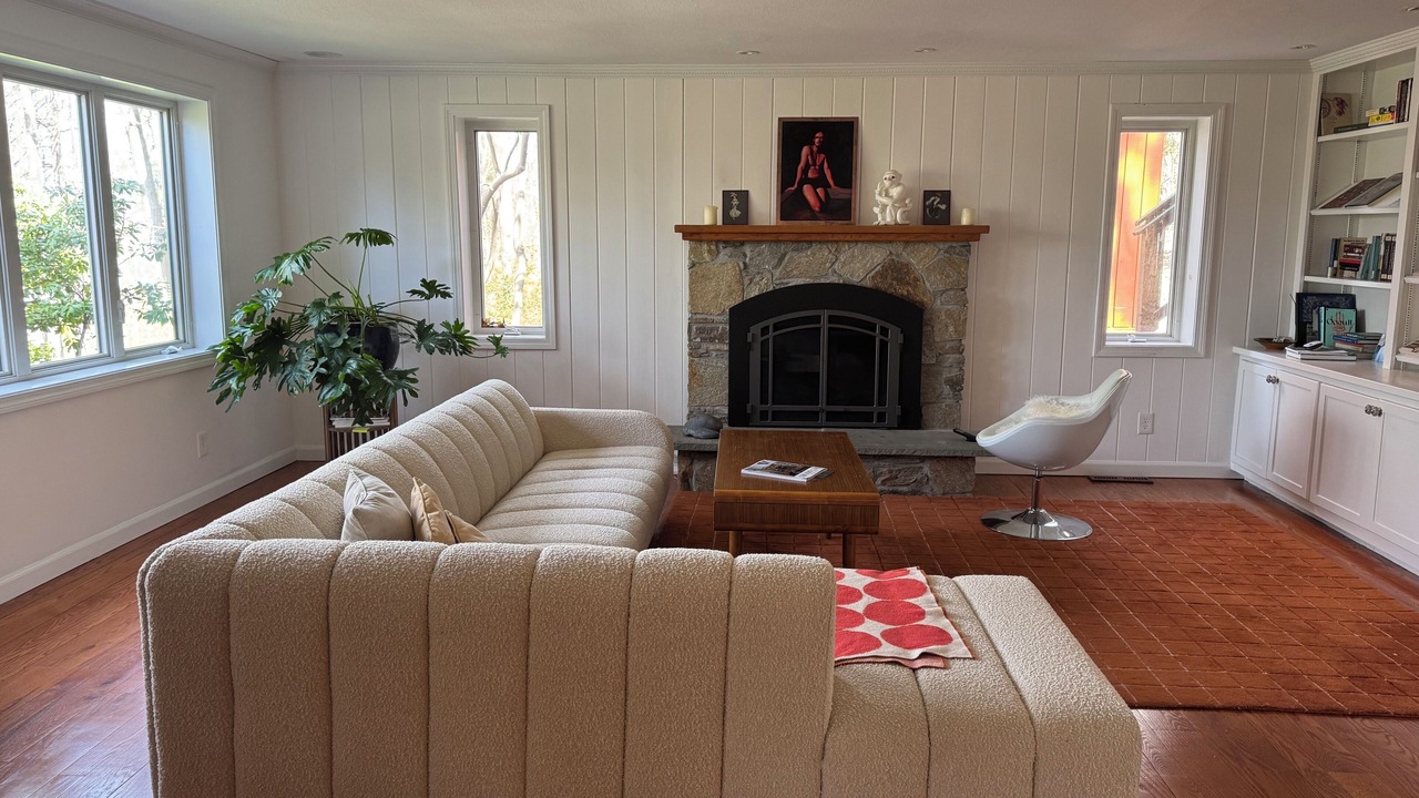 Photo of Livingroom in Guilford