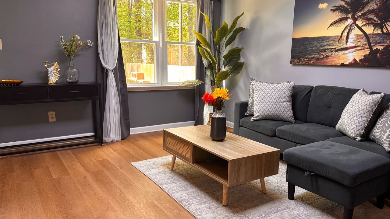 Photo of Livingroom in Stone Mountain