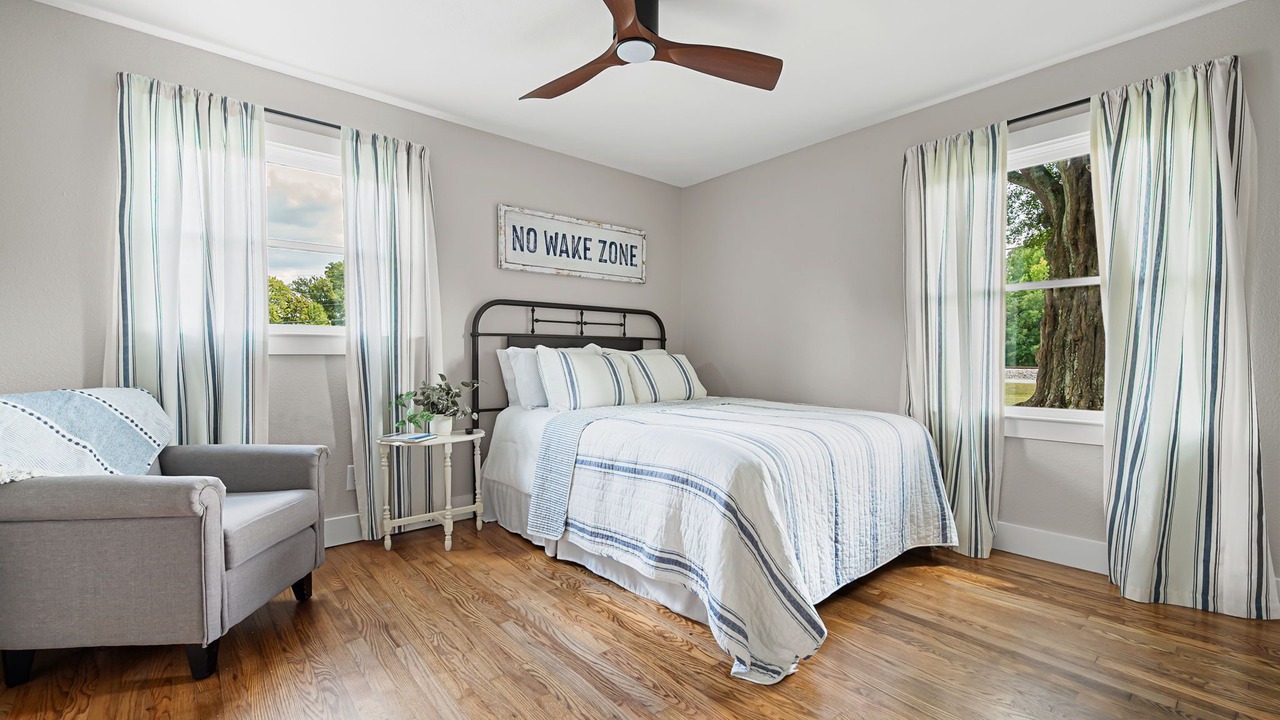 Photo of Bedroom in Acworth